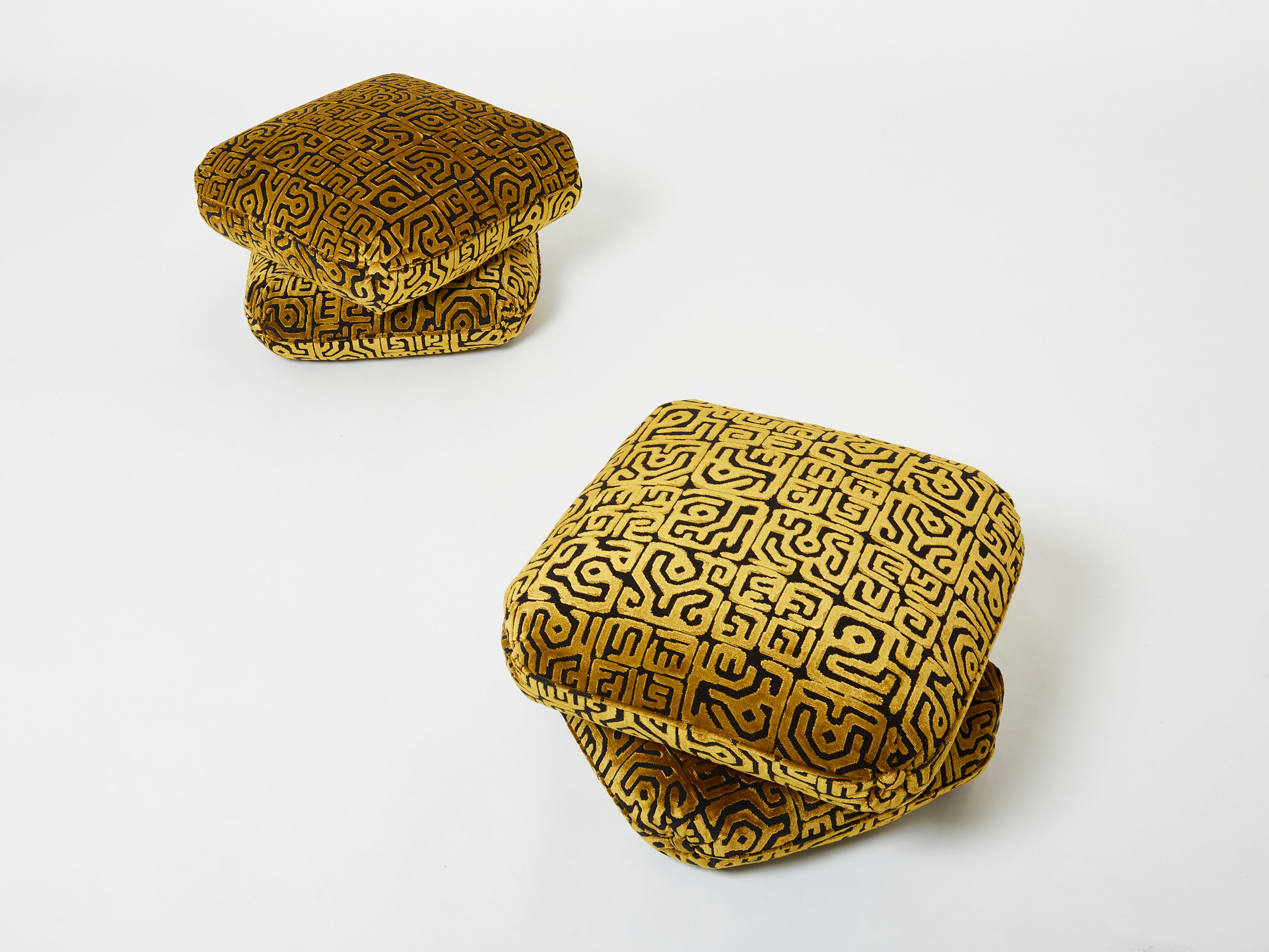 Pair of poufs velvet motifs 1970