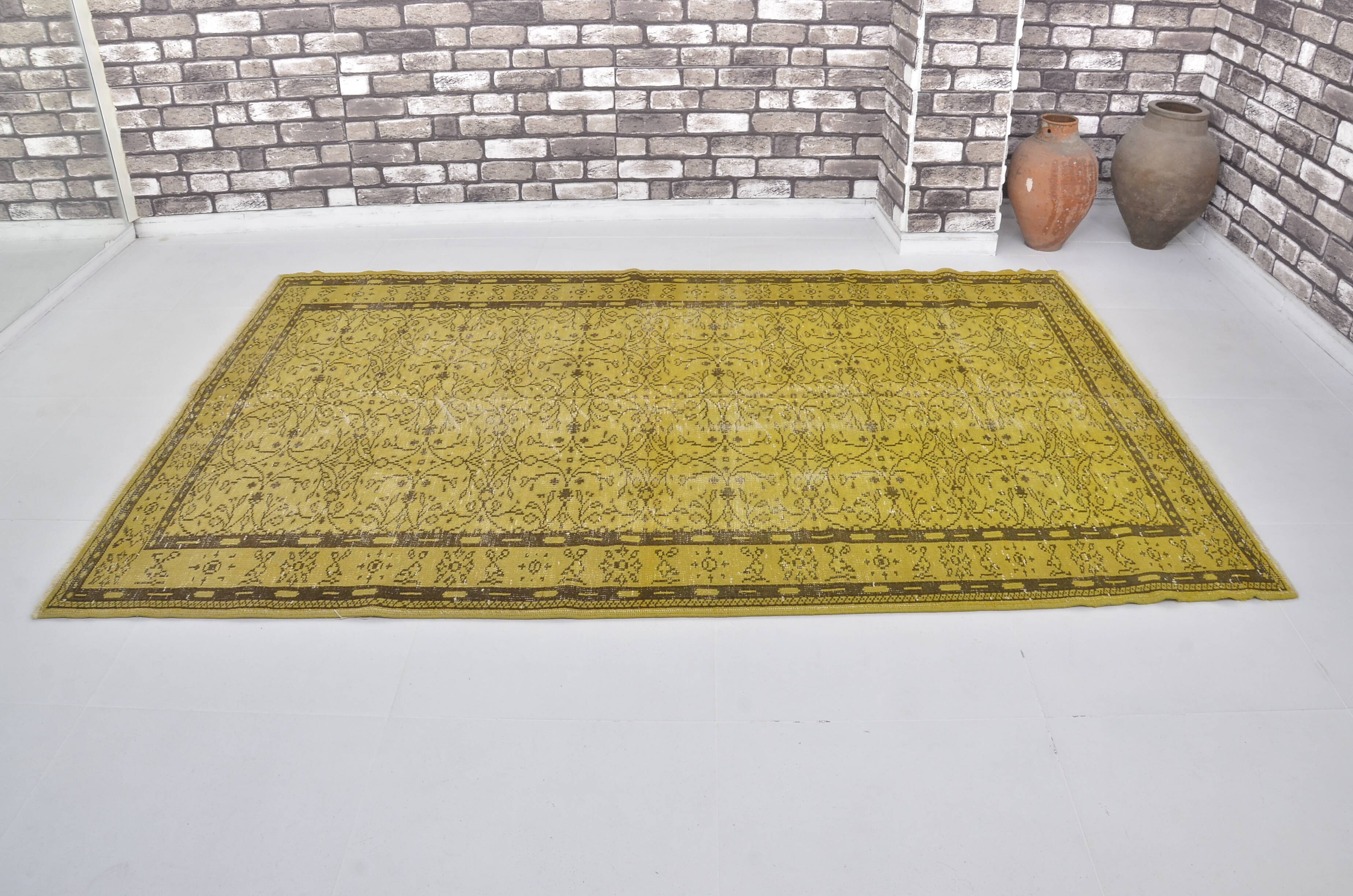 Tapis floral Oushak jaune