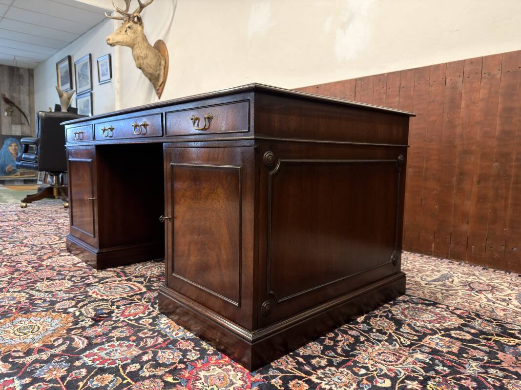 Classic English Chesterfield Desk
