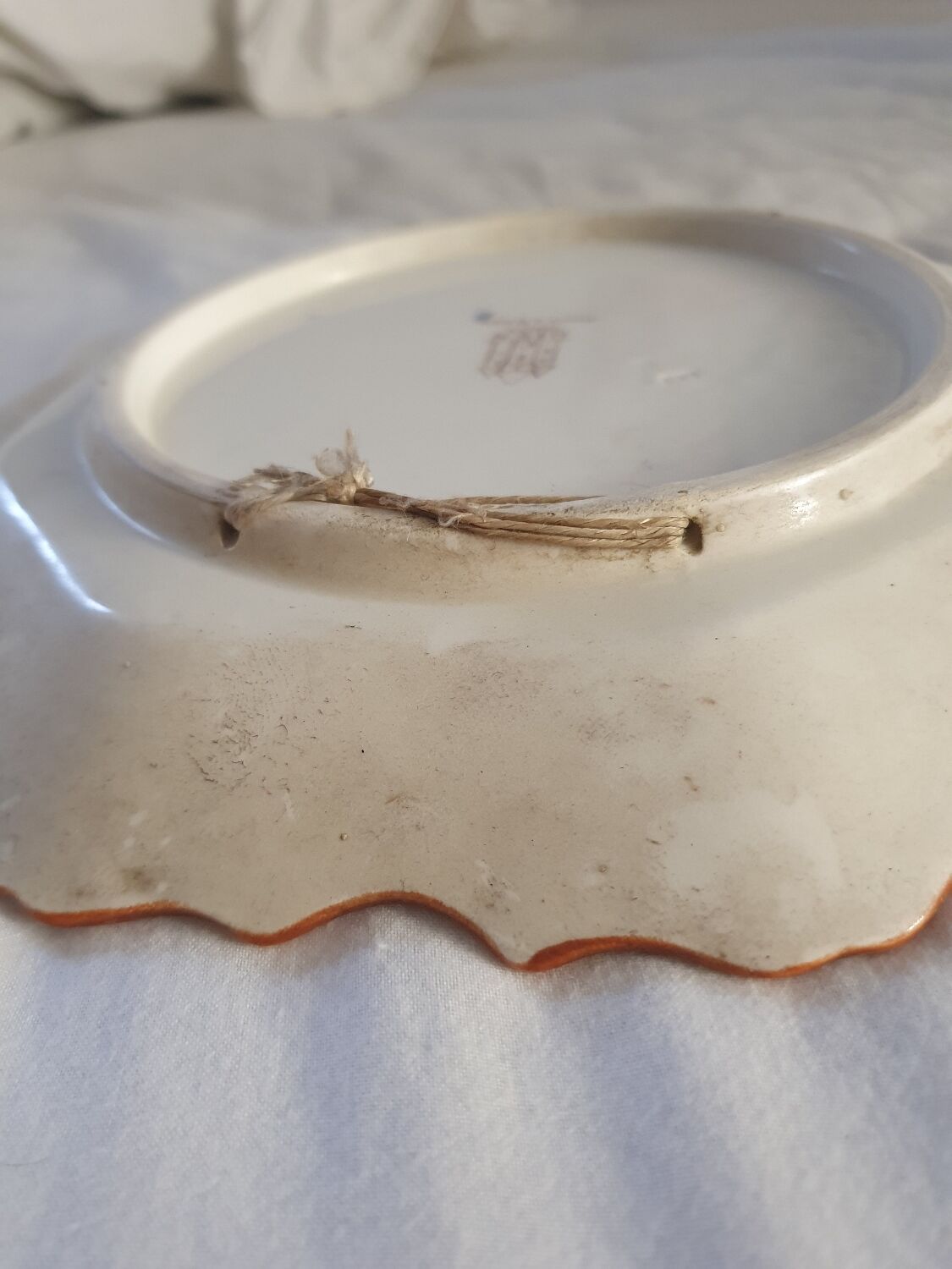 Faience plate of Gien