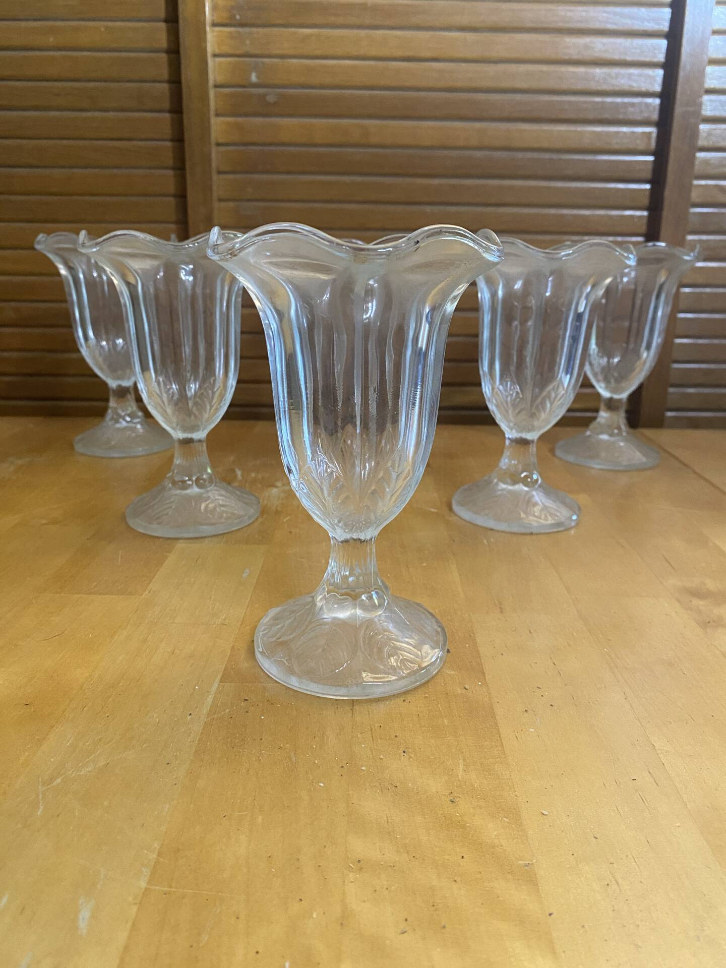 Set of 6 Ice Cream Bowls FIDENZA Moulded Glass Petal Shape Italy #E126