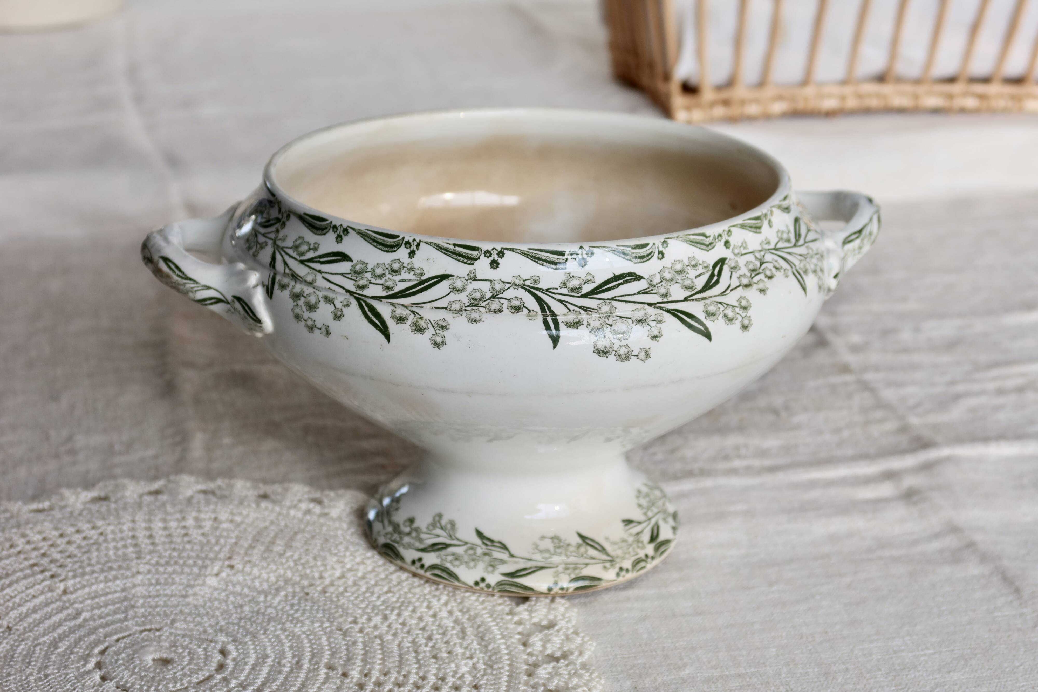 Antique soup tureen body, ironstone, Saint-Amand and Hamage Nord – Model M