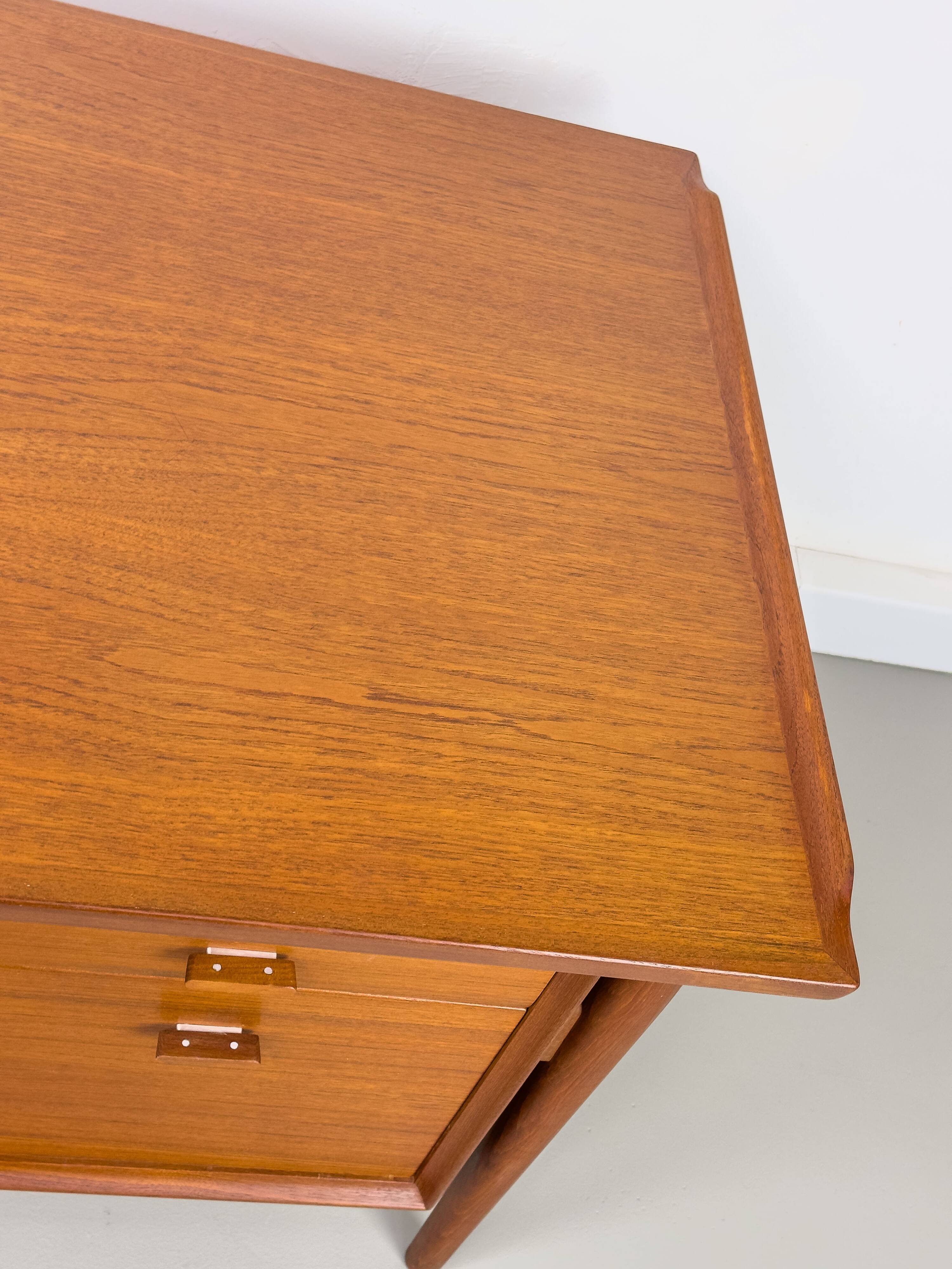 Teak Model 207 Desk by Arne Vodder for Sibast, 1960s