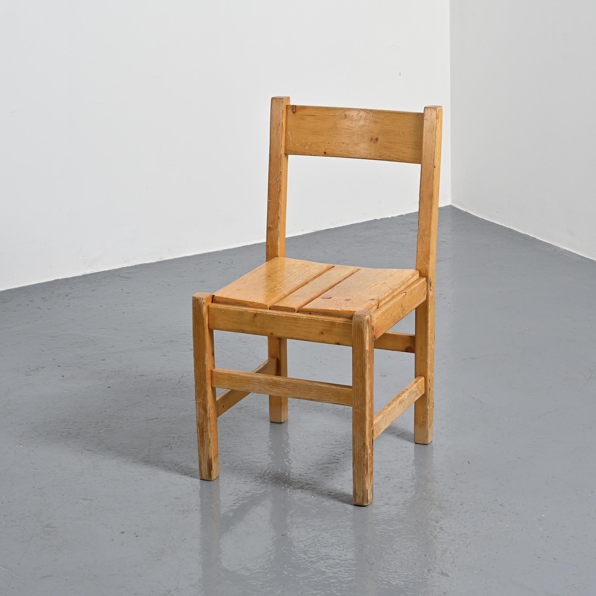 Pair of pine chairs, Maison Regain, France, circa 1970.