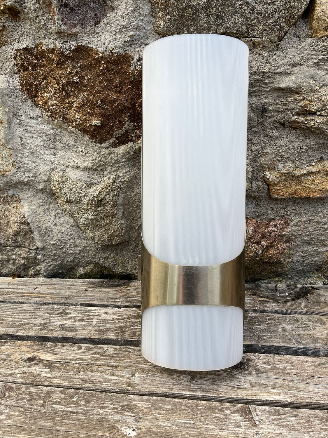 Set of two wall lights