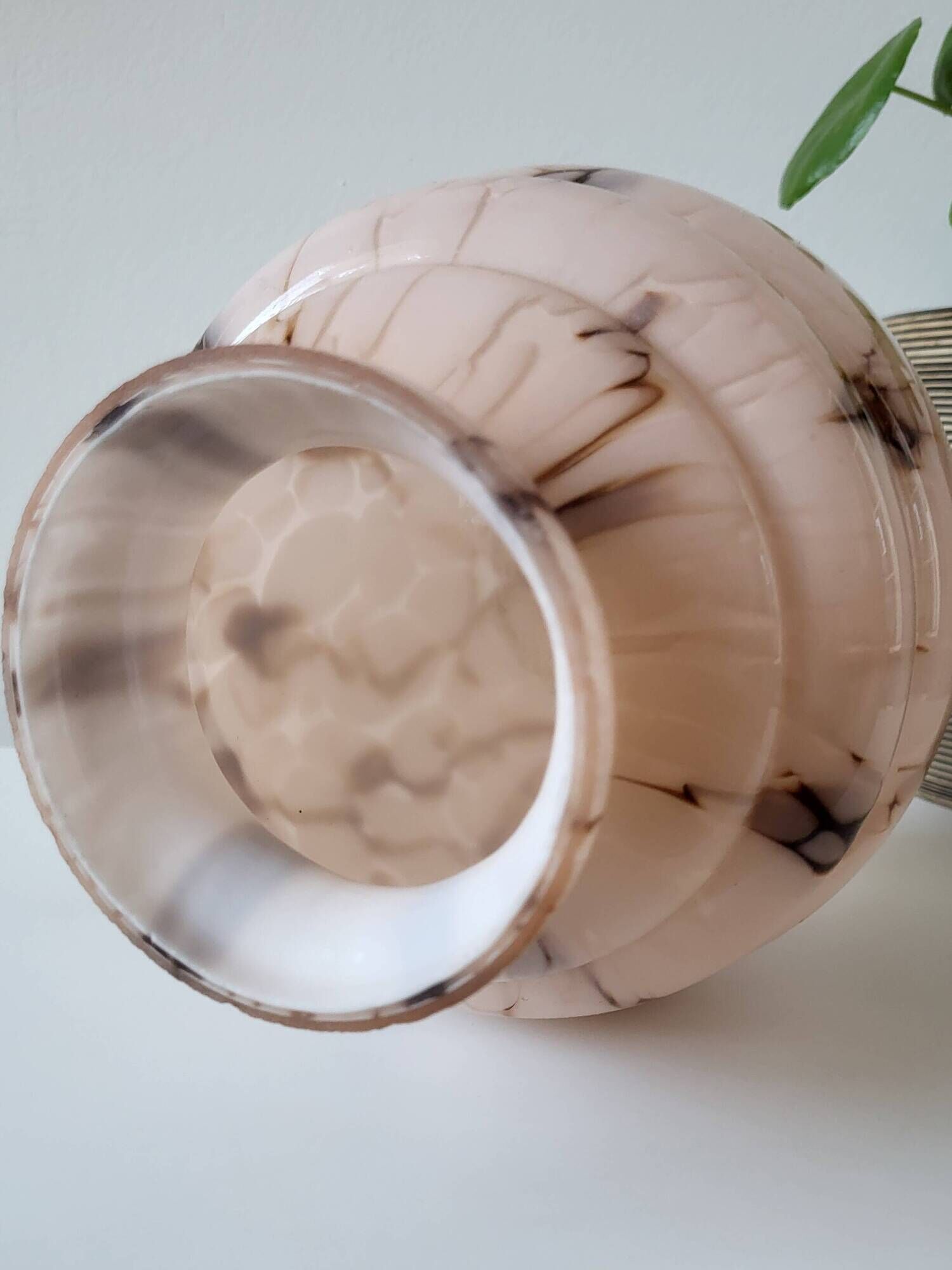 Art deco opaline glazen vaas, Verreries de Scailmont, Henri Heemskerk