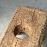 Side table in blond teak openwork tray