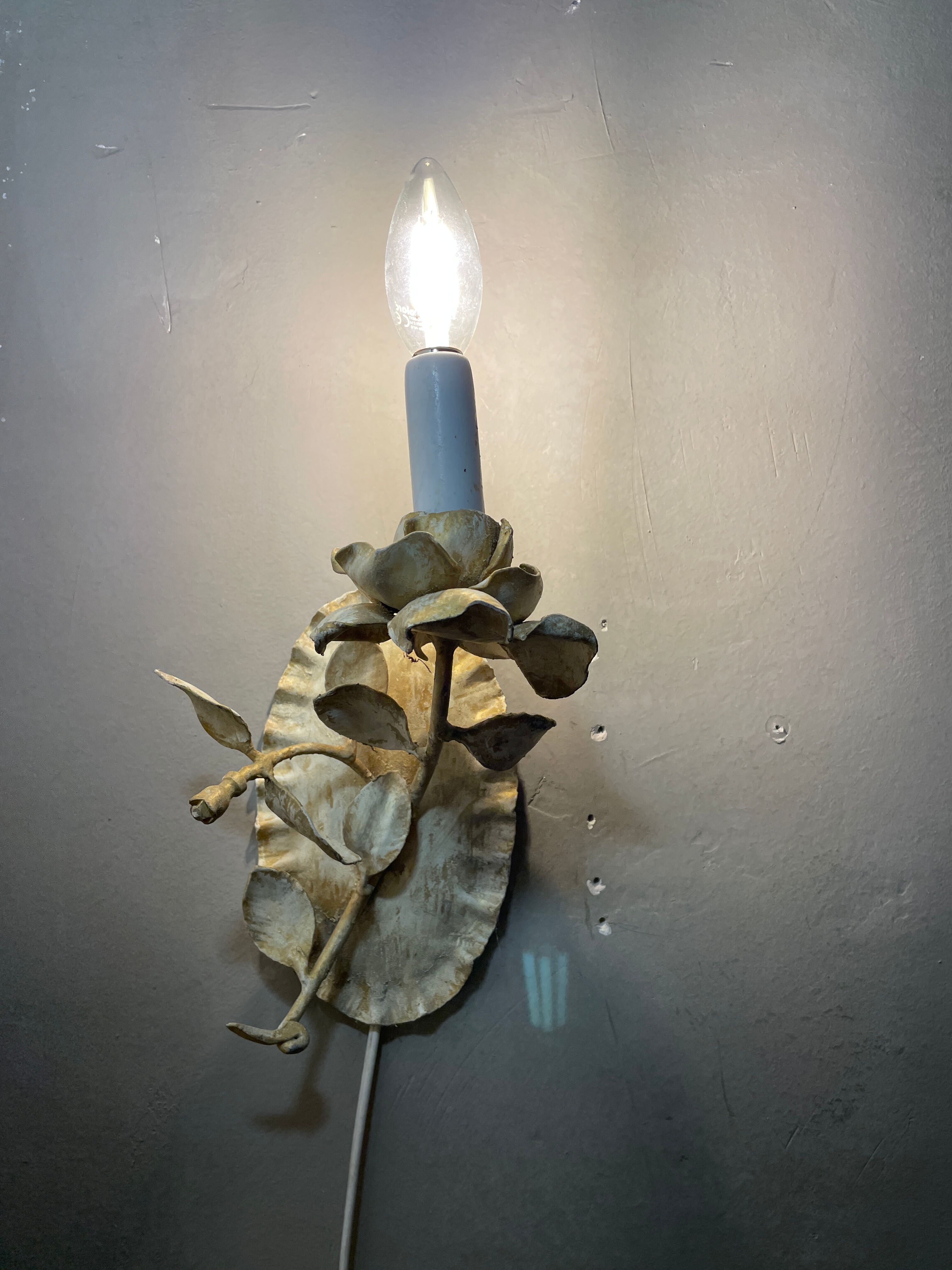 Wall lamp metal flower 60s
