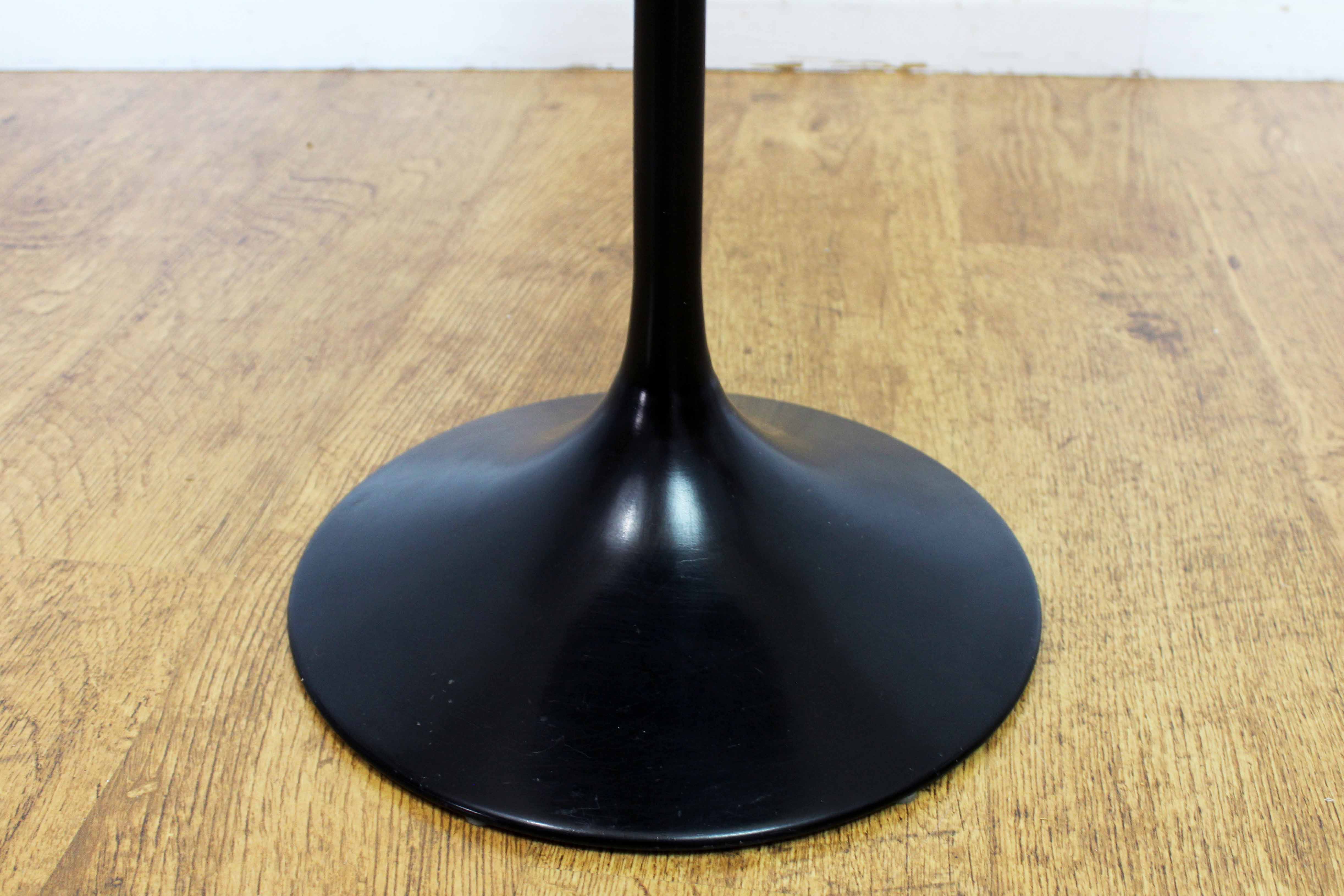 Vintage tulip foot table