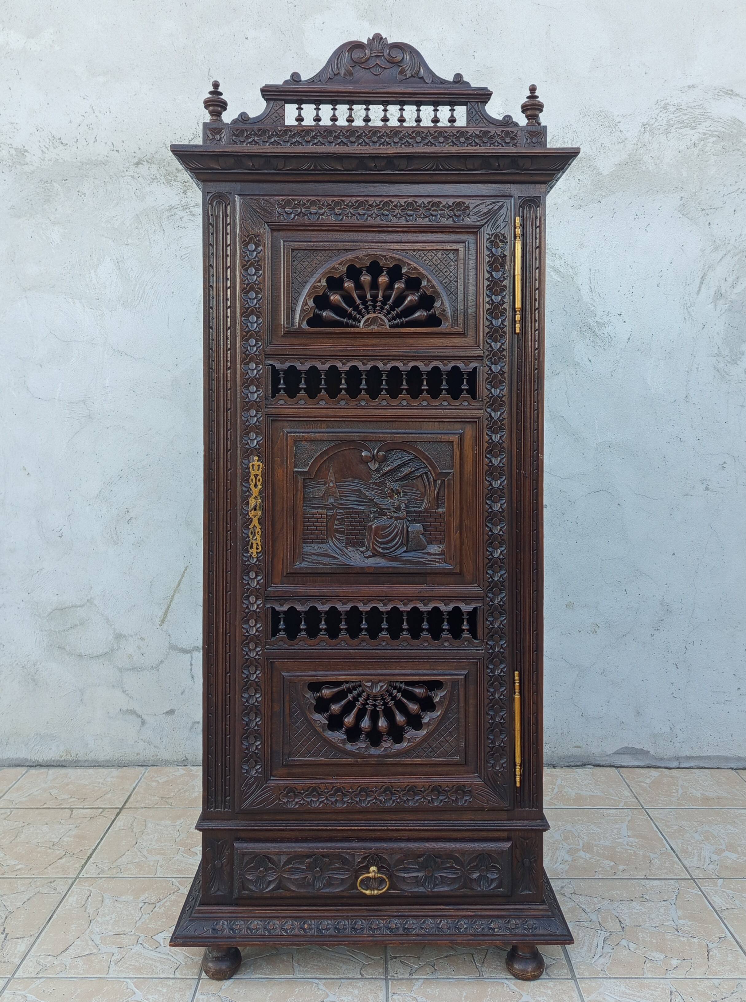 Bonnetière Breton style wardrobe in natural wood
