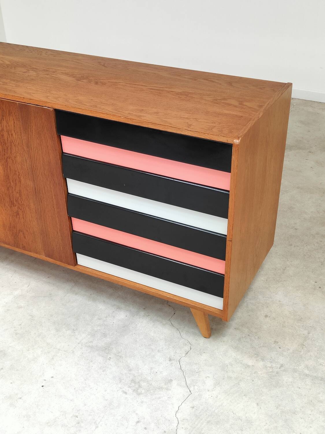 U-460 pink sideboard by Jiri Jiroutek for Interier Praha 60's