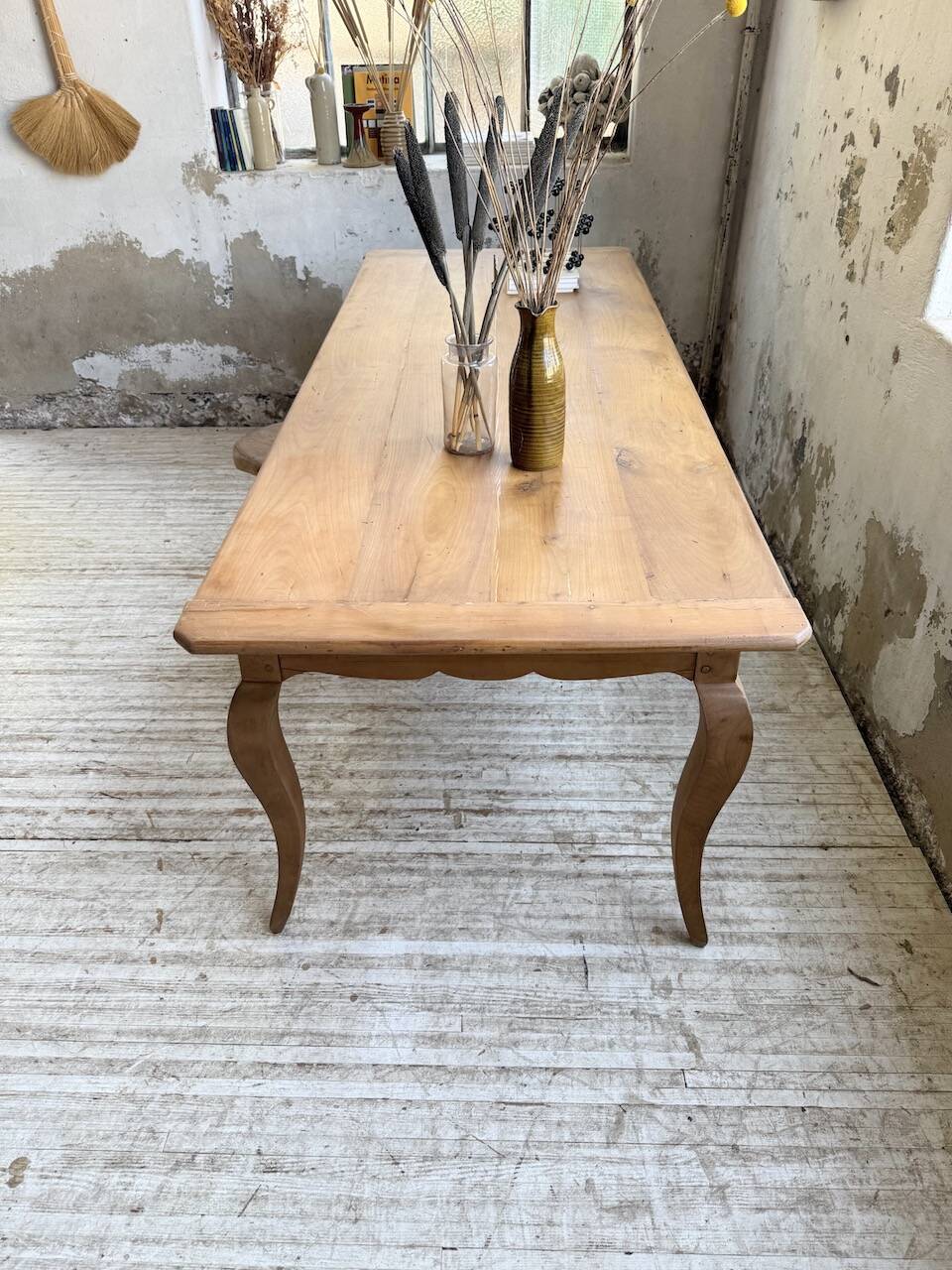 Table campagne provençale style Louis XV merisier