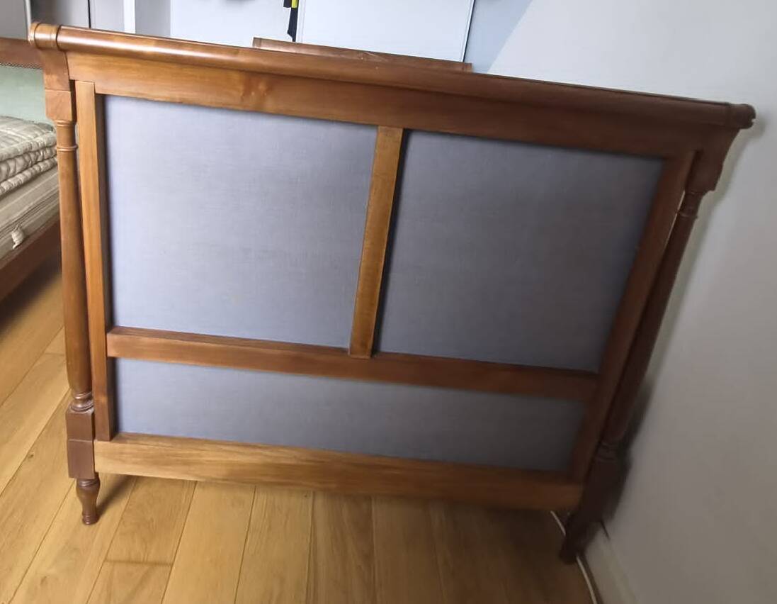 Paire de lits bateau Louis Philippe en bois massif sculpté & velours vert v