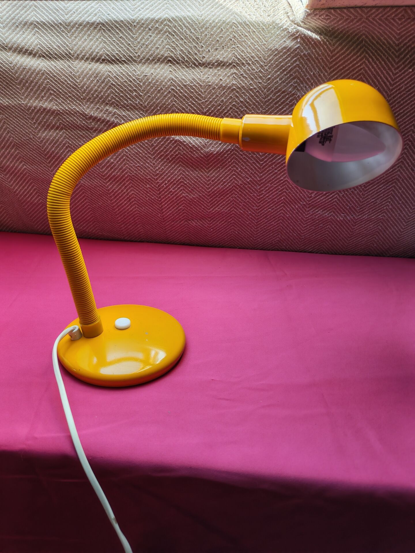 Vintage yellow desk lamp with flexible gooseneck - 1970s