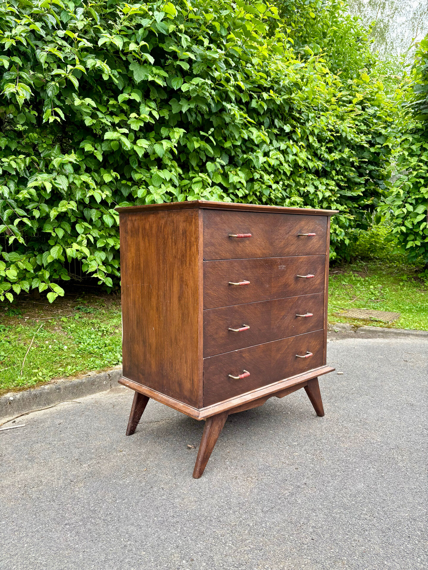Commode vintage années 50/60 – 4 tiroirs – pieds compas