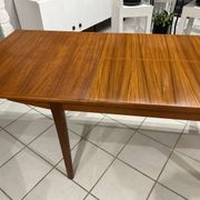 Large extendable Scandinavian table in vintage teak from the 1970s.
