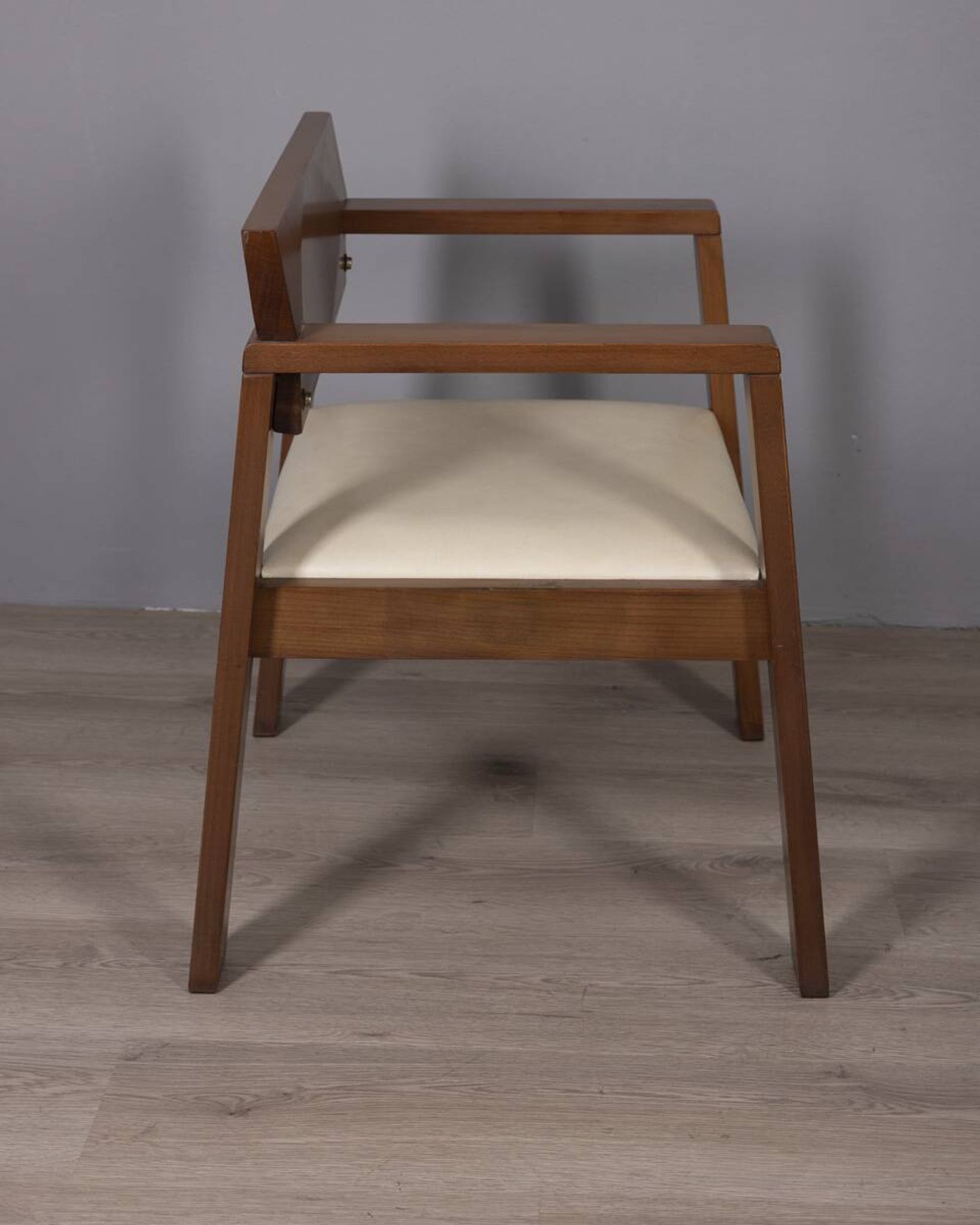Vintage italian armchair in wood and leather, 1980s