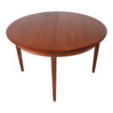 Scandinavian dining table in 1960 extendable teak