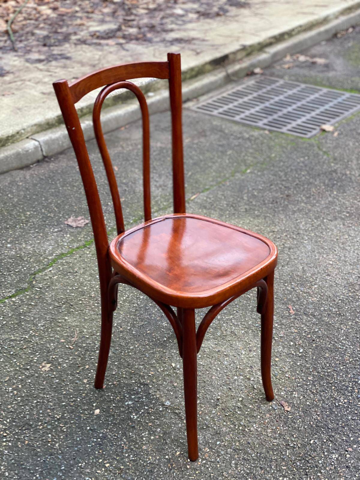 Thonet-style bentwood bistro chair, circa 1940