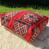 Decorative yoga meditation pouf in natural wool