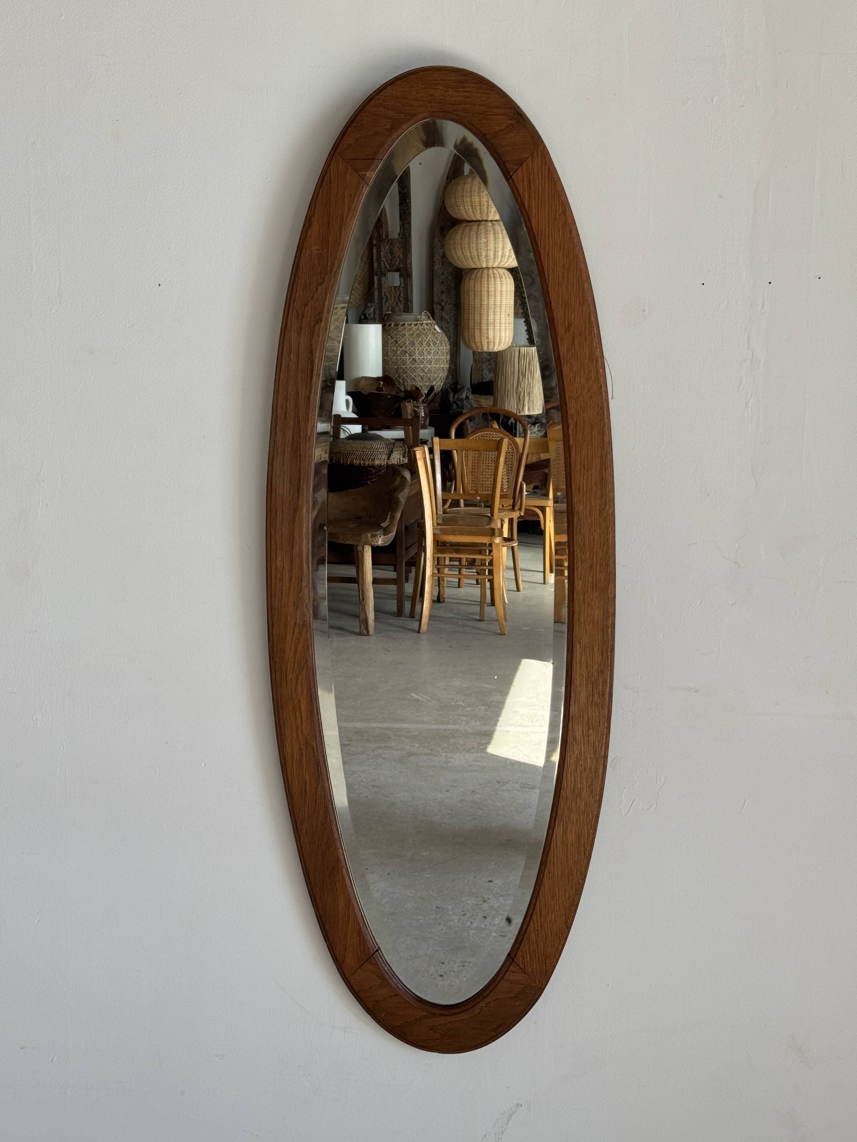 Vintage oval mirror in oak with bevelled glass H120 W43 D2