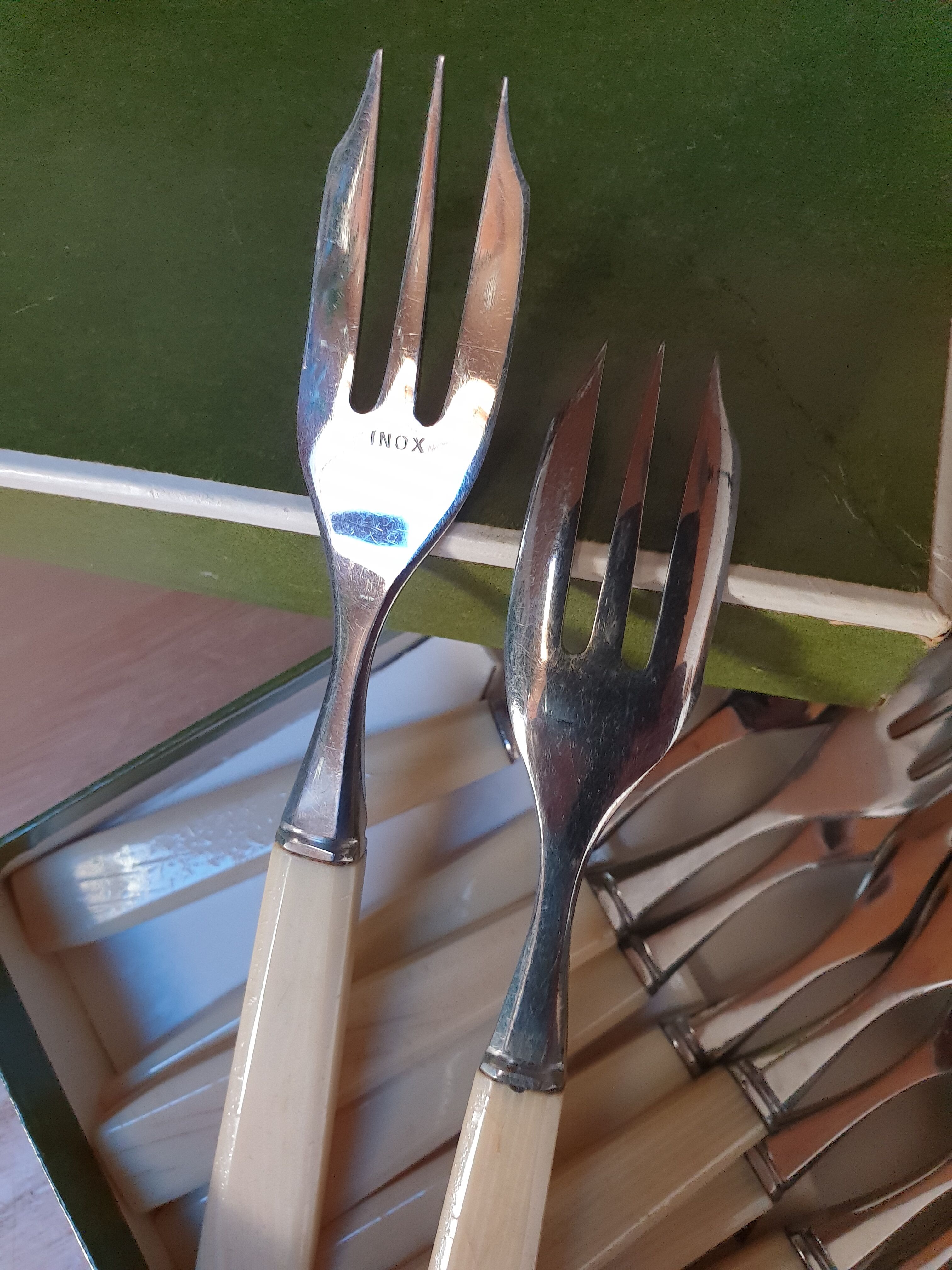 Christofle horn and stainless steel dessert forks