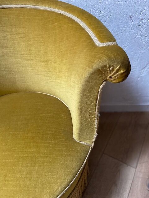 Vintage toad armchair