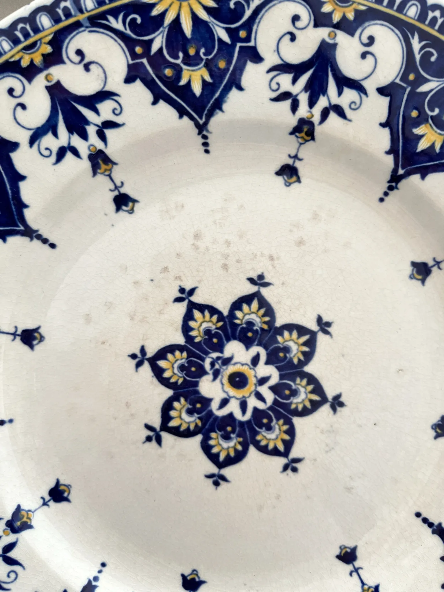 3 flat plates made of ironstone "Cluny" Sarreguemines