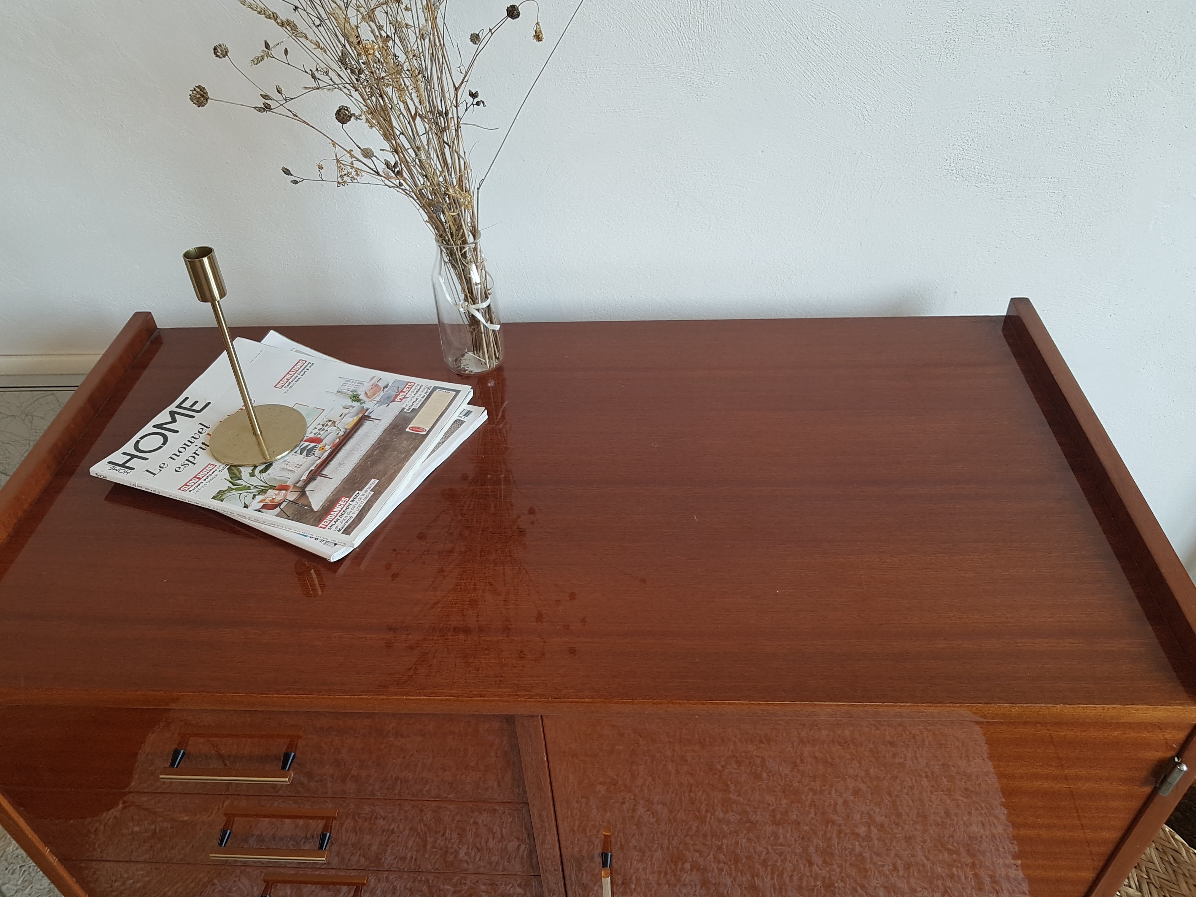 Buffet feet compass circa 1960