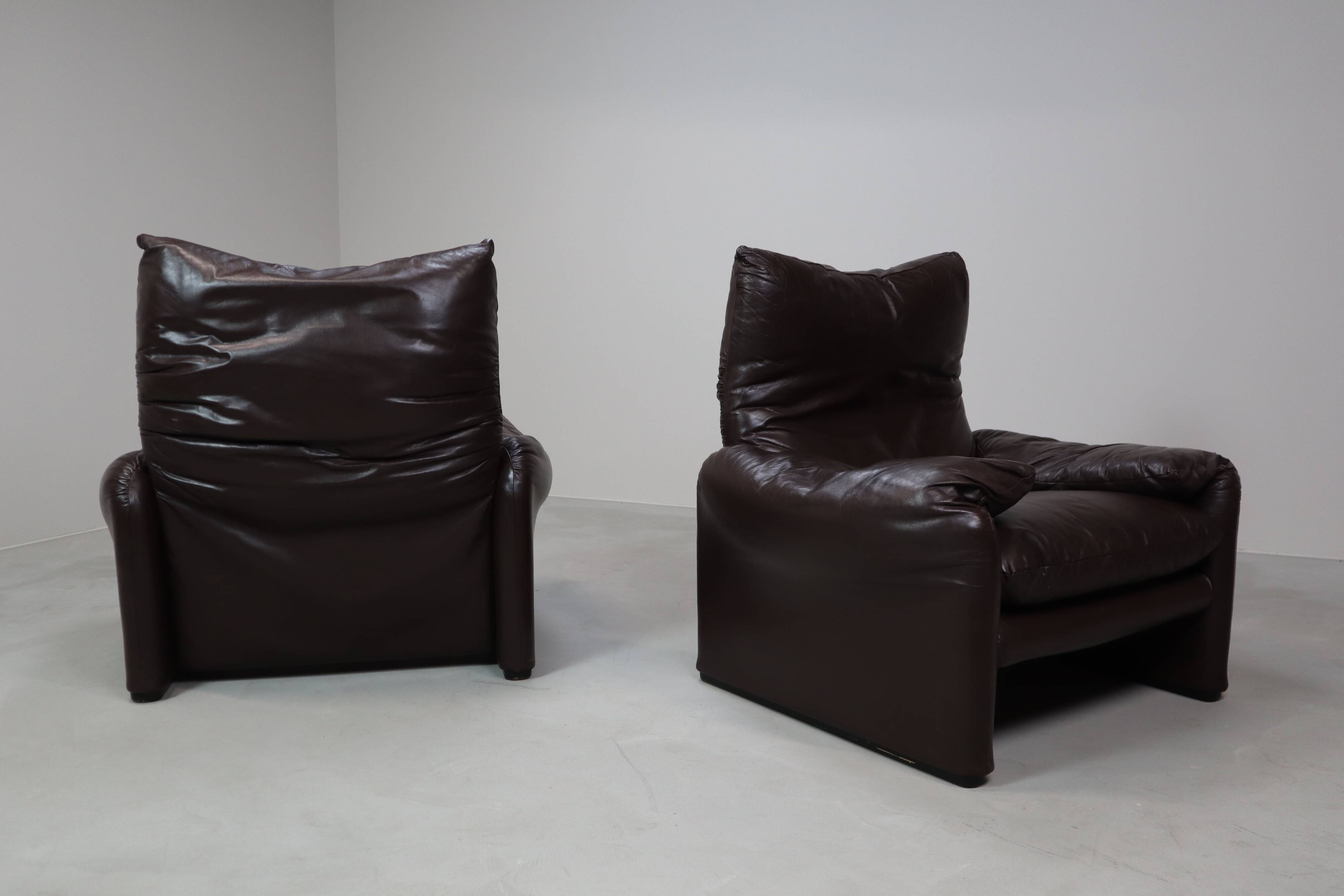 Pair of Maralunga leather armchairs by Vico Magistretti for Cassina, 1974