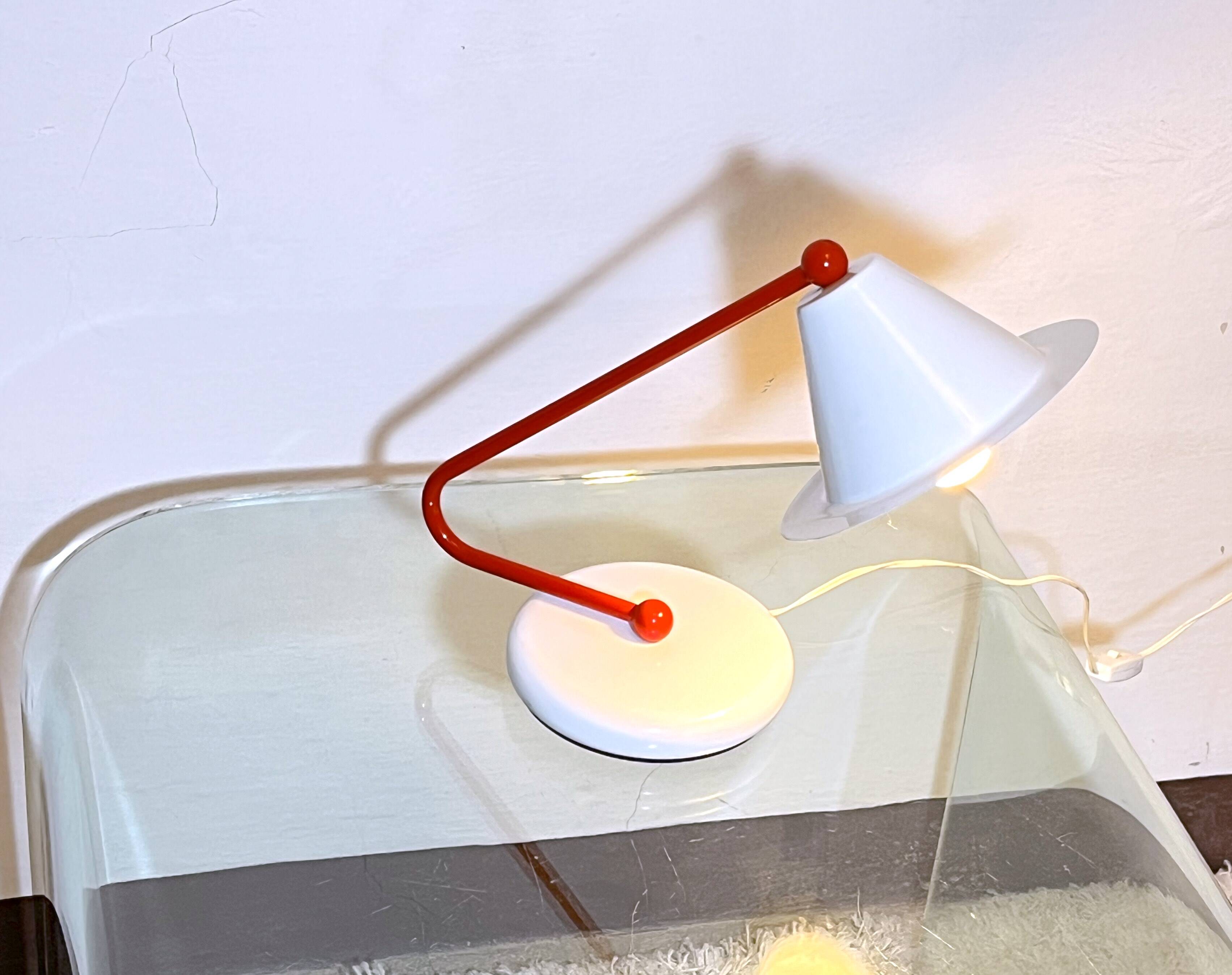 Memphis Milano lamp, red and white, 1980s Italy