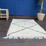 Beni Ouarain Berber carpet with black dot 77x145cm