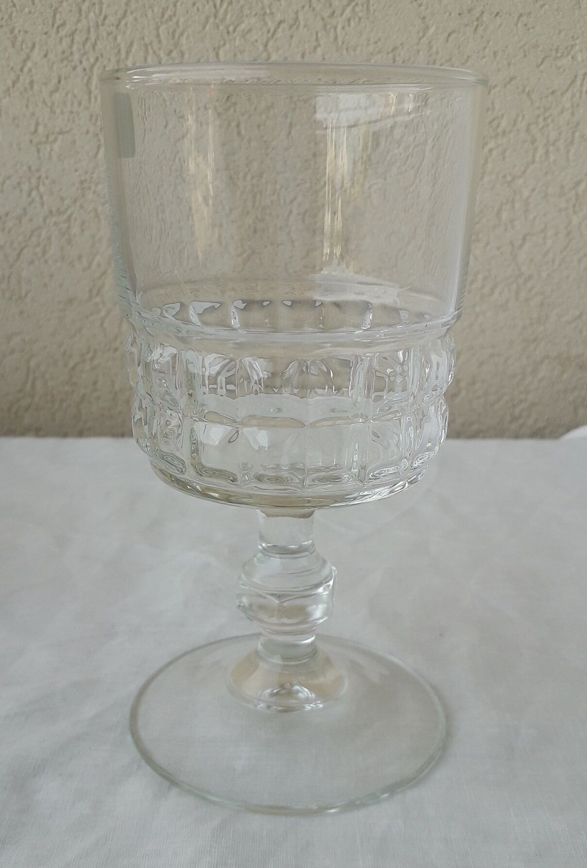 Footed glasses