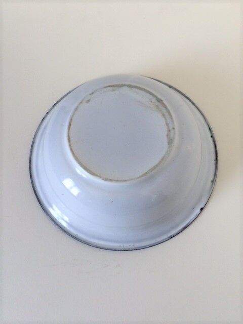 Enamelled steel plate