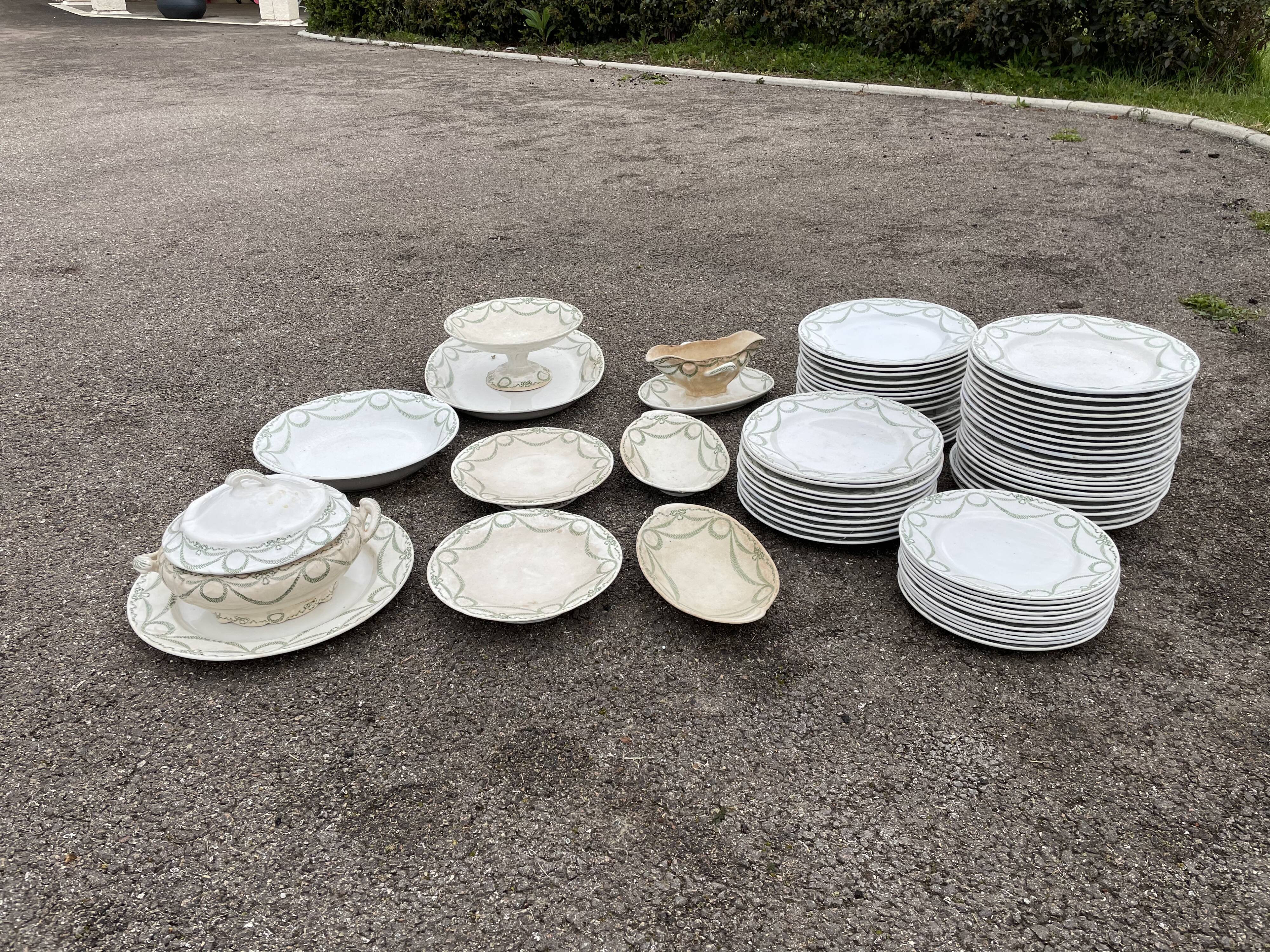 Large service 67 pieces creil and earthenware plates old dishes