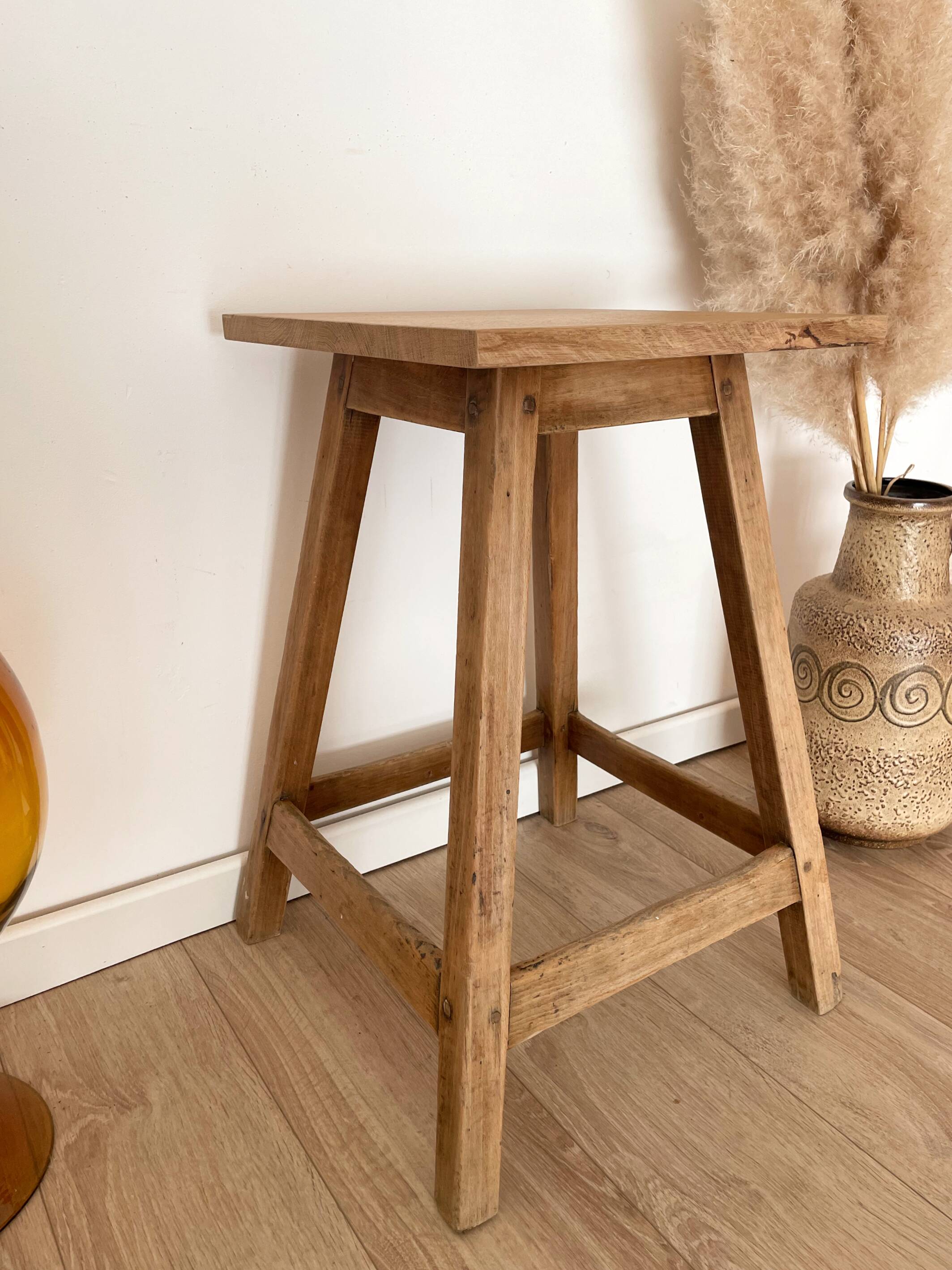 Tabouret ancien