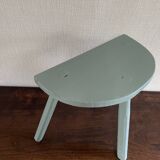 Tripod cowherd stool