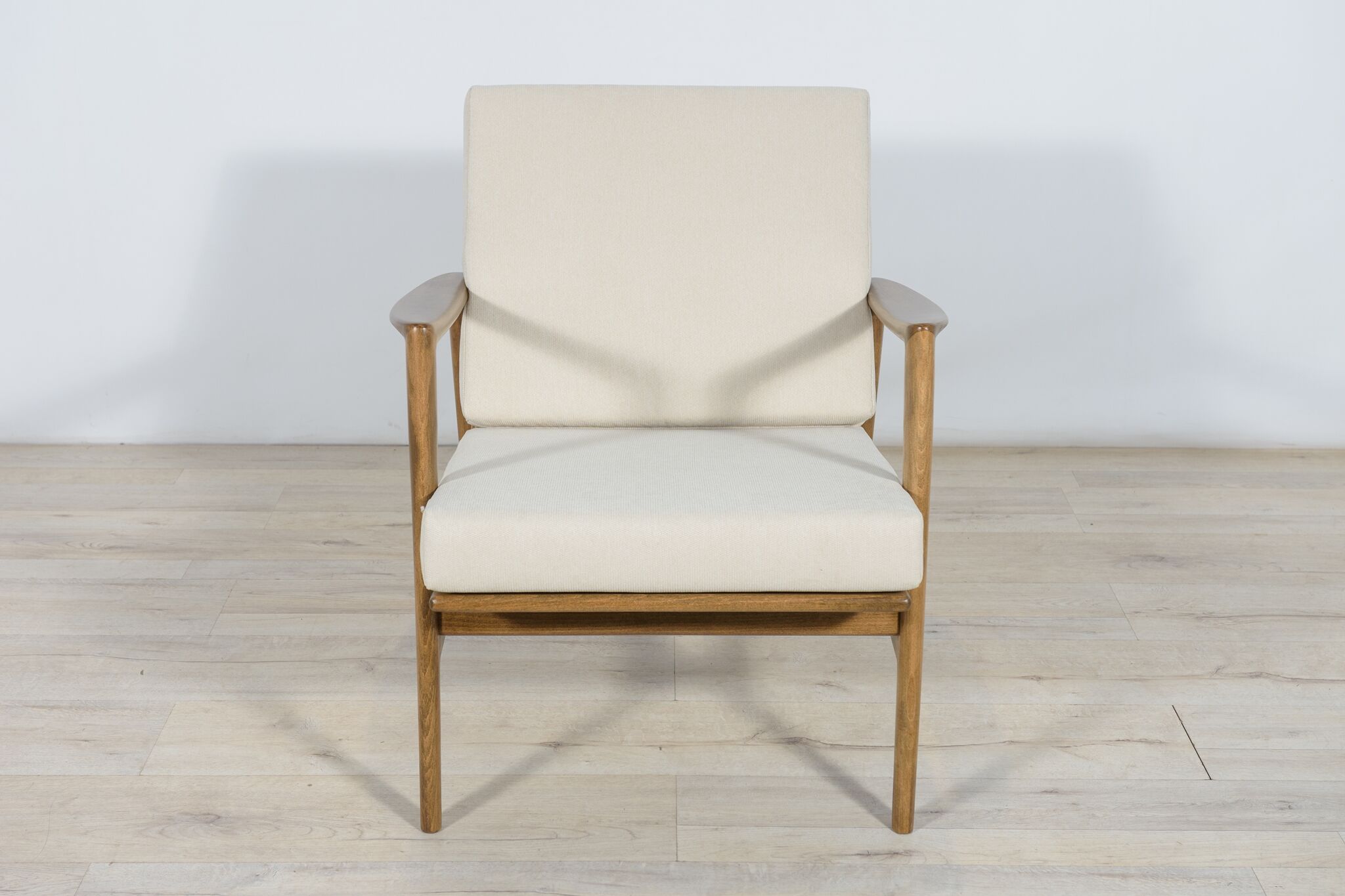 300-139 Armchairs from Swarzędzka, 1960s, Set of 2