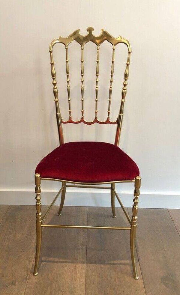 Chaise et tabouret Chiavari en laiton et velours. Vers 1940