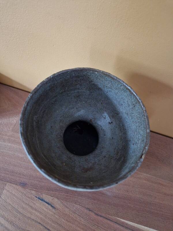 Claire Debril (1927-2021) - Diabolo vase in ceramic made using the coil technique.