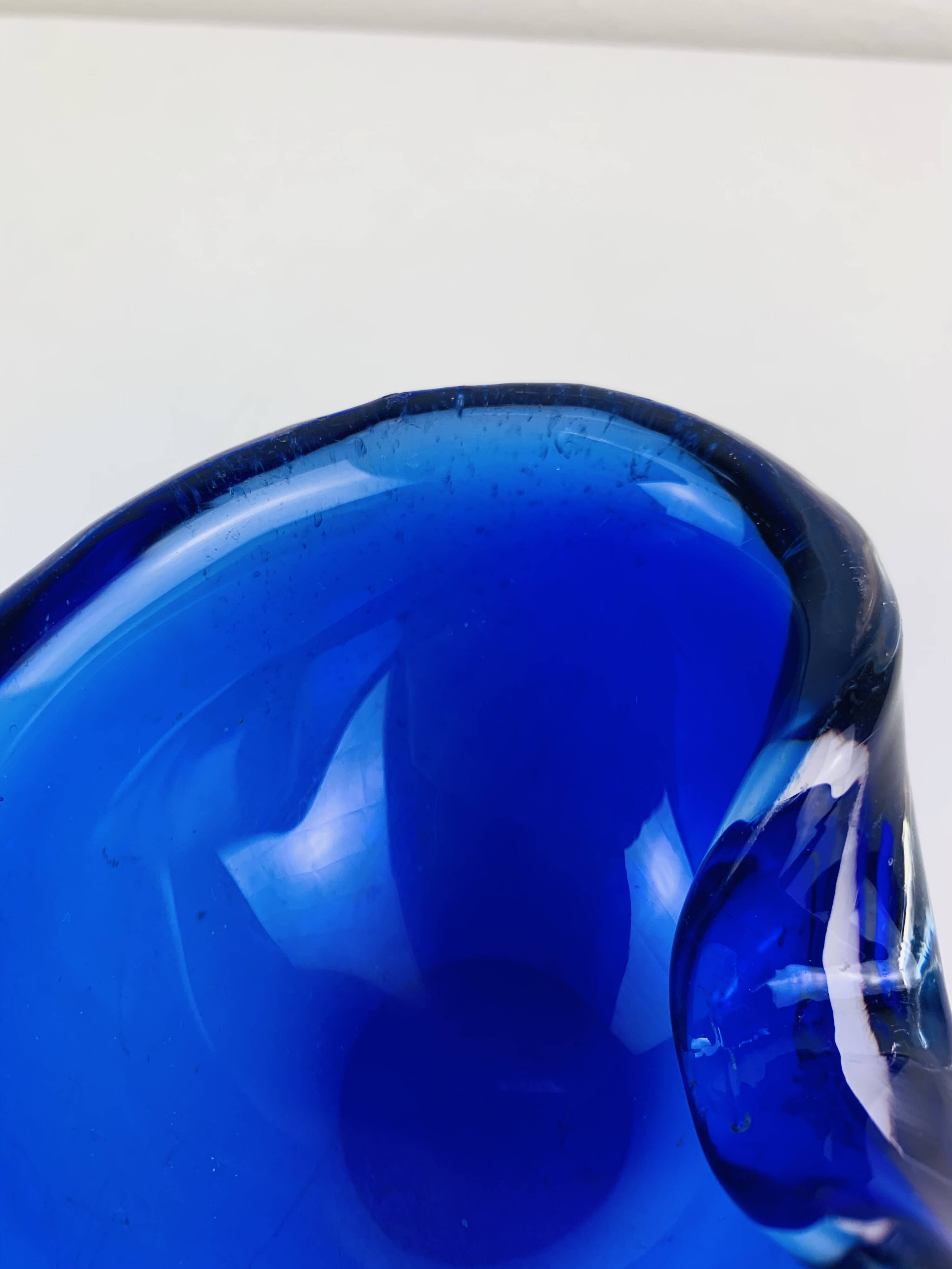 Cendrier en verre soufflé Murano, bleu, vintage