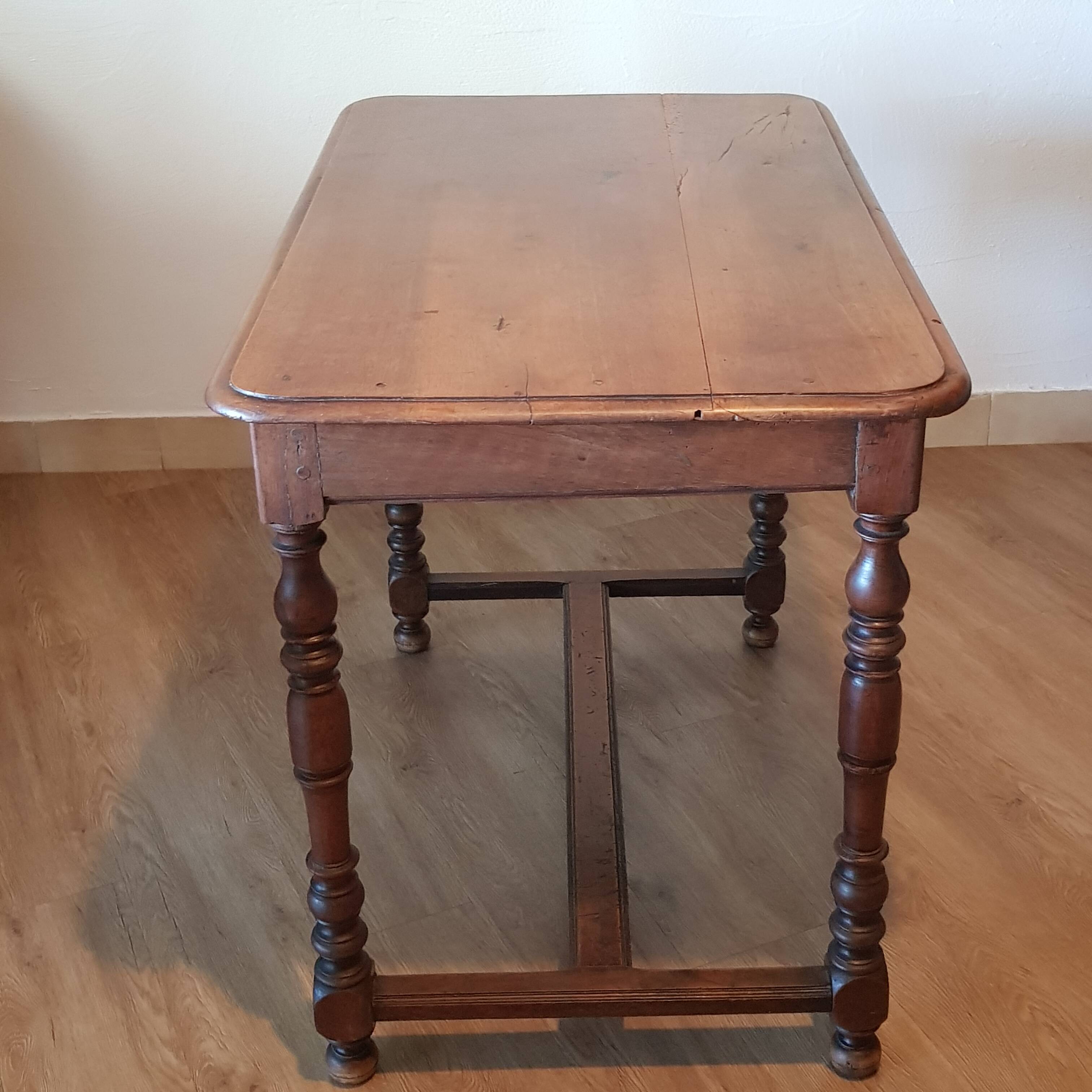 Antique rectangular table