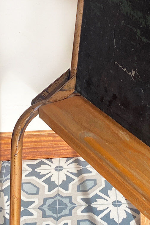 Swivel schoolboy board