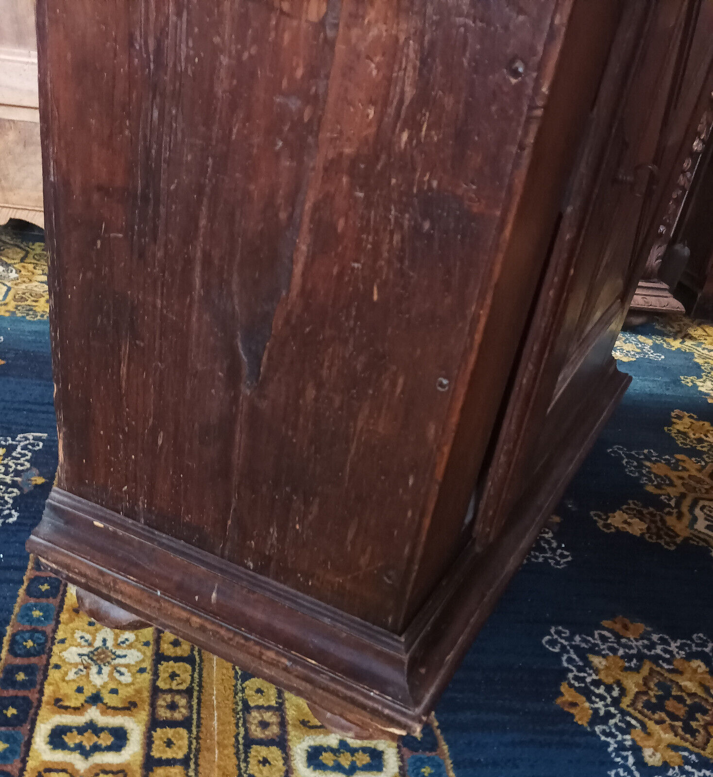 Standing man Louis XIII in oak 19th