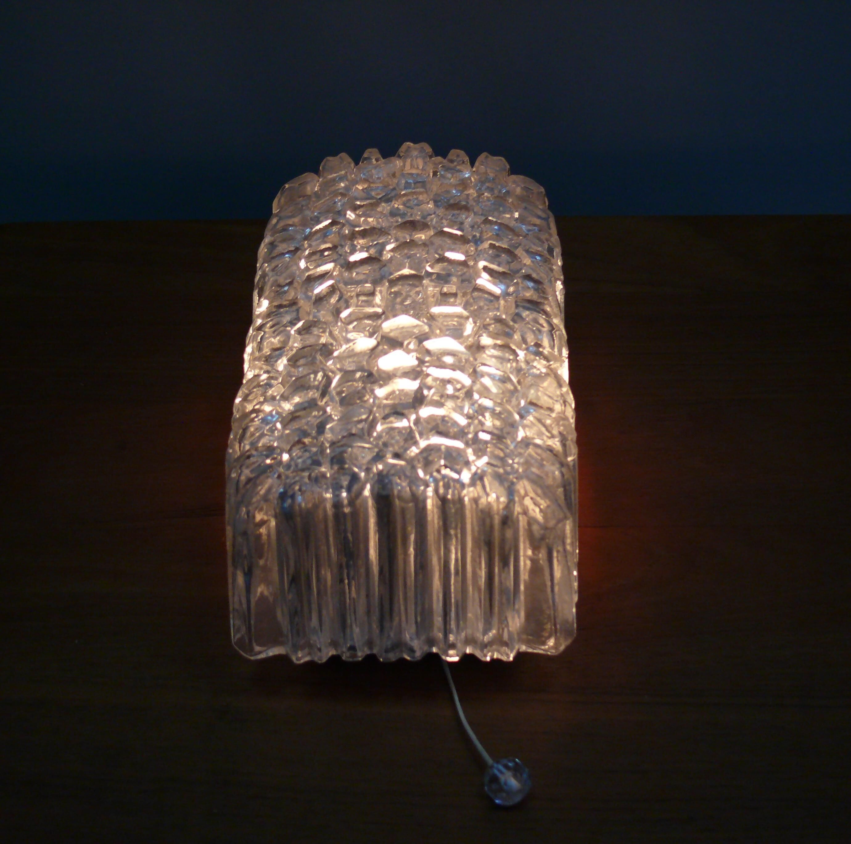 Wall lamp / mirror in ice glass by Glashütte Limburg, 1960s - Model 3040.