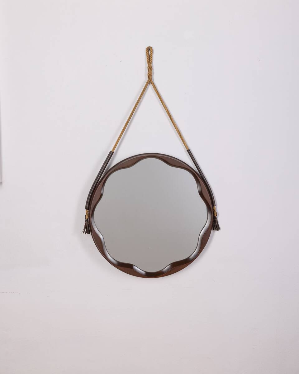 Miroir mural vintage des années 1970 en bois moulé, design italien.