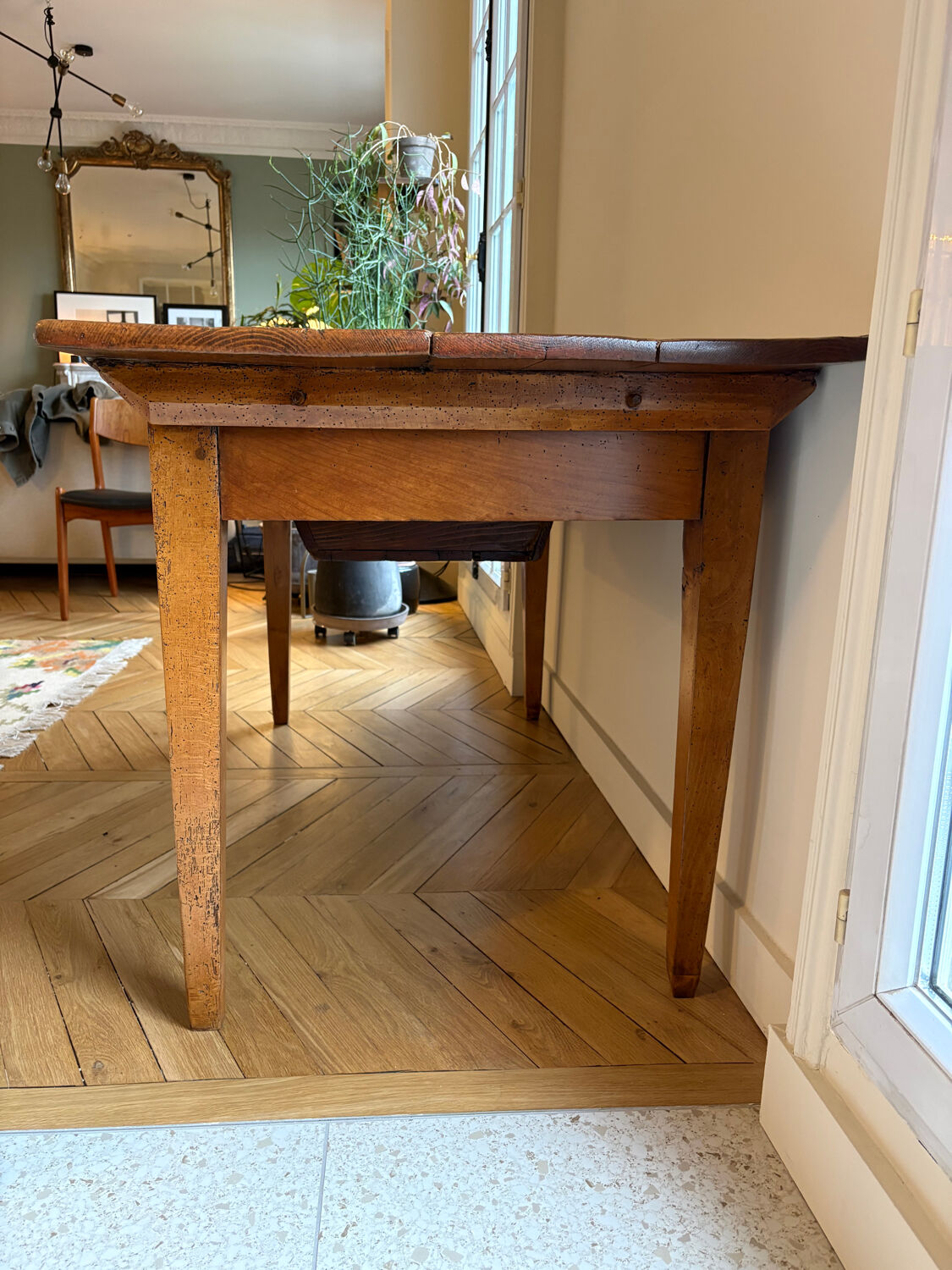 Old farmhouse table in solid oak with a drawer.
