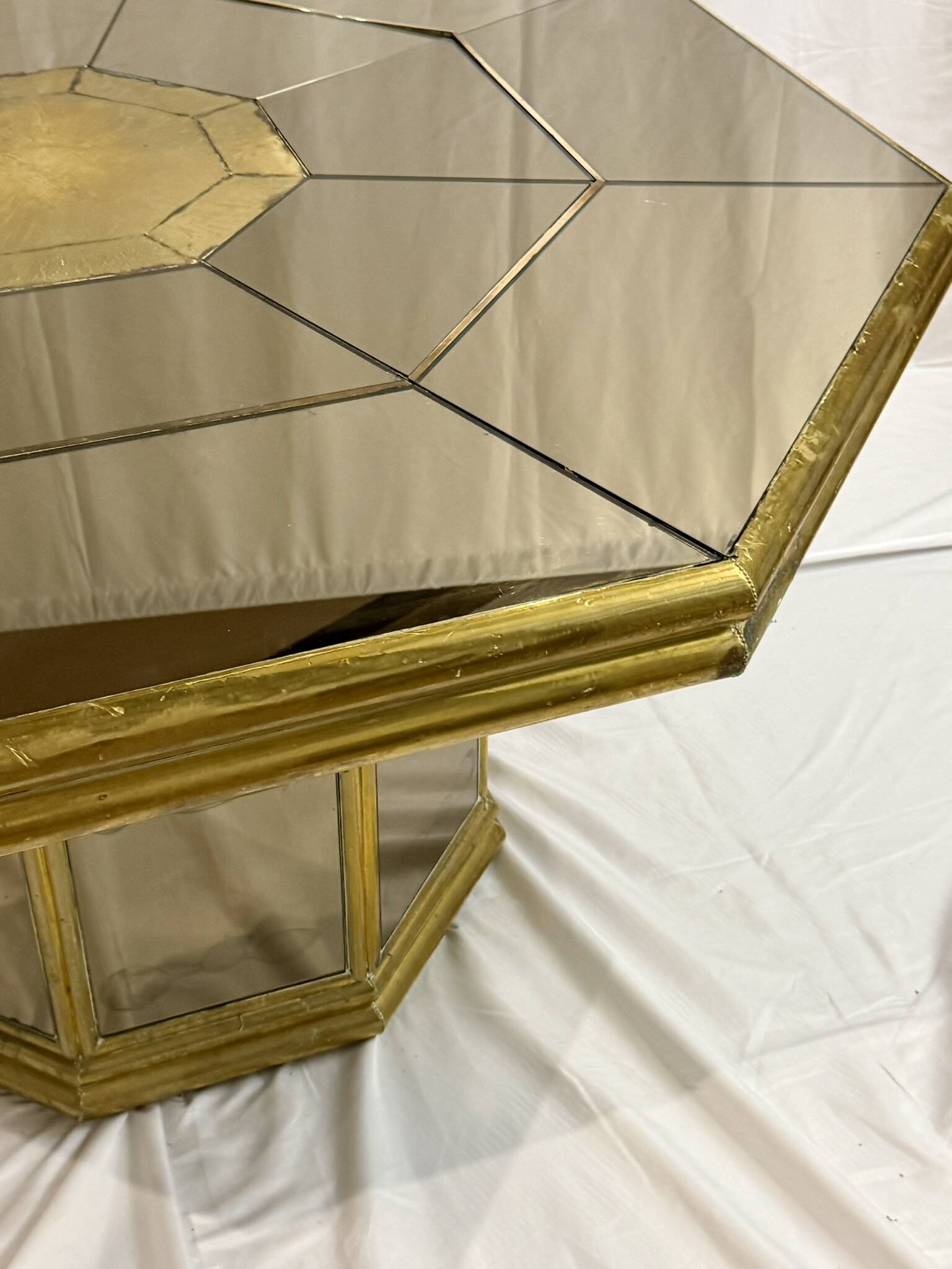 OCTAGONAL TABLE 1970