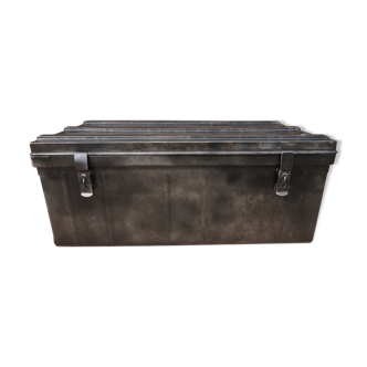 Trunk metal brush
