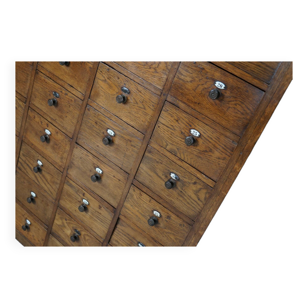Grand cabinet d'apothicaire / barbier en chêne, pays-bas, avec boucliers en émail, 1900s